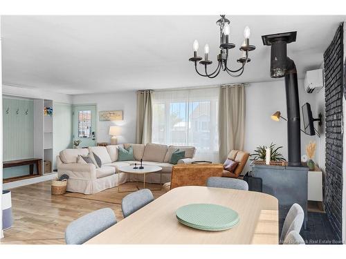 60 Third Ave, Pointe-Du-Chêne, NB 