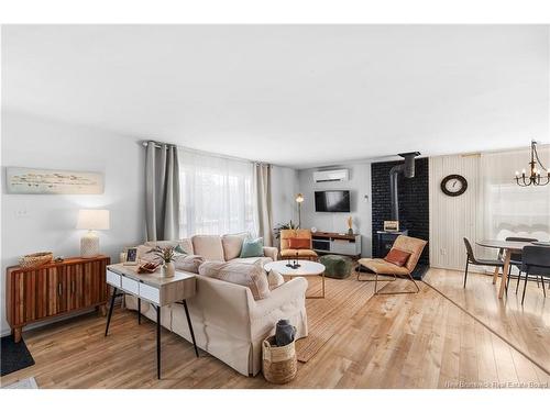 60 Third Ave, Pointe-Du-Chêne, NB 