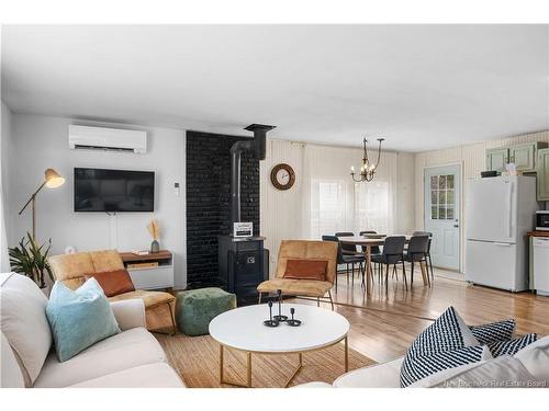 60 Third Ave, Pointe-Du-Chêne, NB 