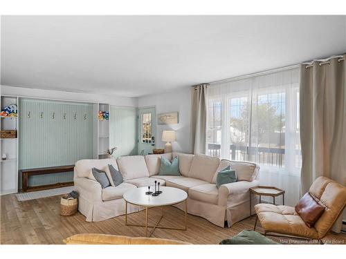 60 Third Ave, Pointe-Du-Chêne, NB 