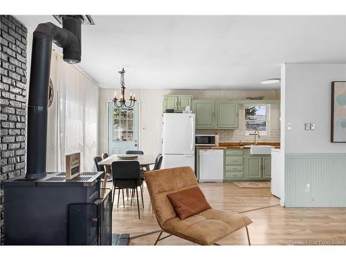 60 Third Ave, Pointe-Du-Chêne, NB 