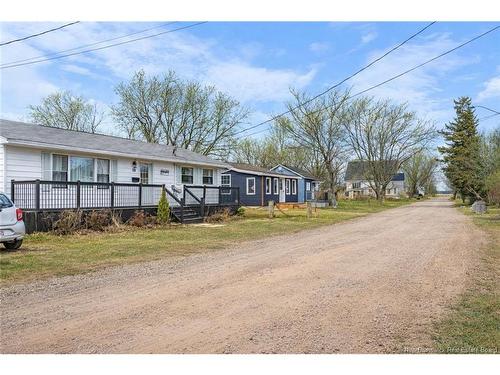 60 Third Ave, Pointe-Du-Chêne, NB 