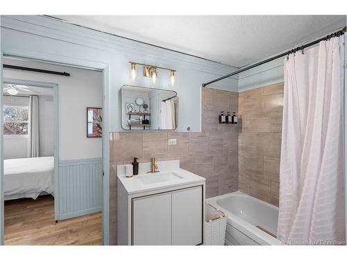 60 Third Ave, Pointe-Du-Chêne, NB 