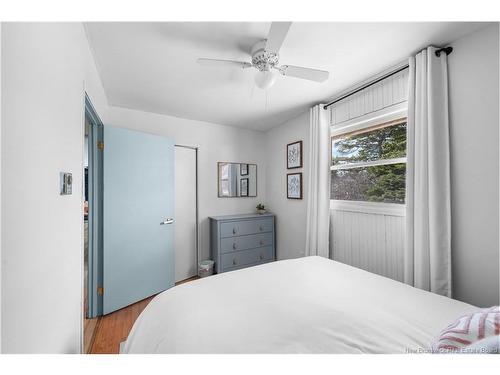 60 Third Ave, Pointe-Du-Chêne, NB 