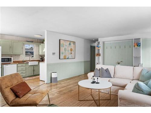 60 Third Ave, Pointe-Du-Chêne, NB 