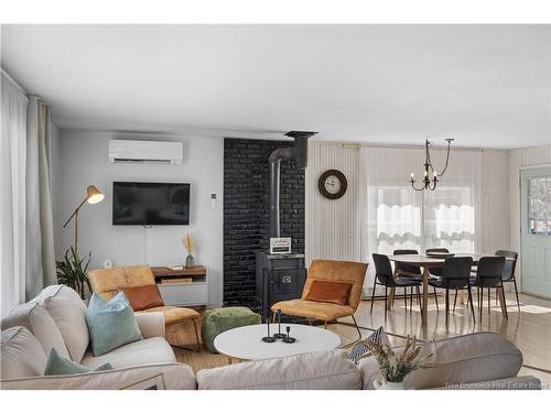 60 Third Ave, Pointe-Du-Chêne, NB 