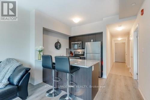 207 - 10 Concord Place, Grimsby (Grimsby Beach), ON - Indoor Photo Showing Kitchen