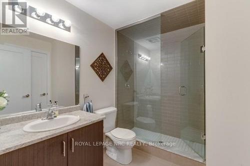 207 - 10 Concord Place, Grimsby (Grimsby Beach), ON - Indoor Photo Showing Bathroom