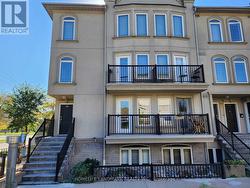 19 - 118 FINCH AVENUE W  Toronto, ON M2N 2H7