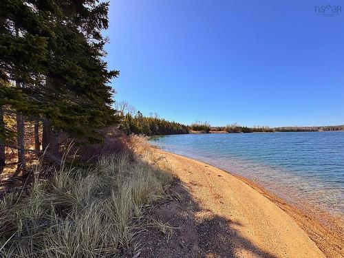 156 Widow Point Loop, West Bay Marshes, NS 