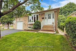 11 MIDCROFT DRIVE  Toronto, ON M1S 1W9
