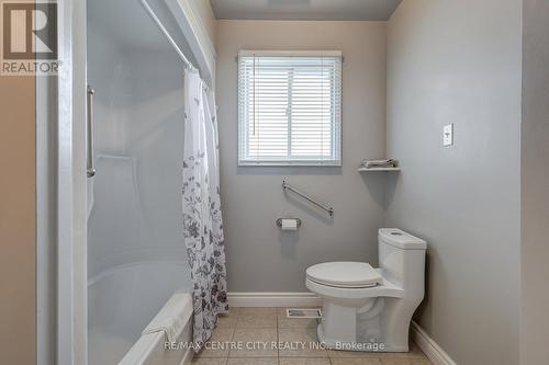 42 Oldewood Crescent, St. Thomas, ON - Indoor Photo Showing Bathroom