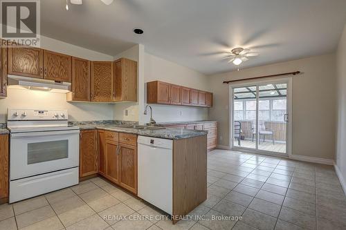 42 Oldewood Crescent, St. Thomas, ON - Indoor Photo Showing Kitchen