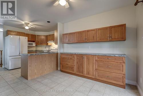 42 Oldewood Crescent, St. Thomas, ON - Indoor Photo Showing Kitchen