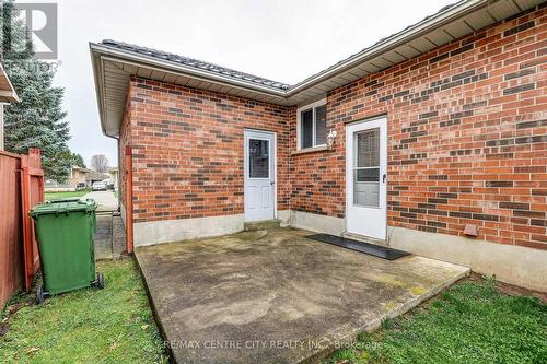 42 Oldewood Crescent, St. Thomas, ON - Outdoor With Exterior