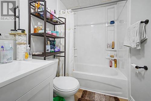 105 Frecker Drive, St. John'S, NL - Indoor Photo Showing Bathroom