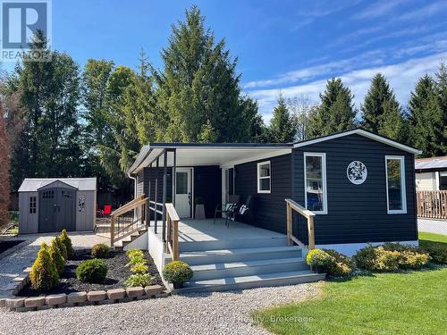 4 STARBOARD - 77719 BLUEWATER HIGHWAY  Central Huron (Clinton), ON N0M 1G0