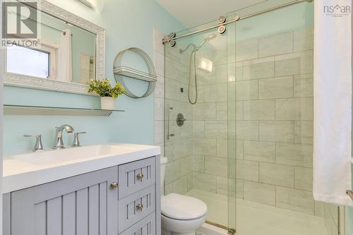 53 Heathside Crescent, Halifax, NS - Indoor Photo Showing Bathroom