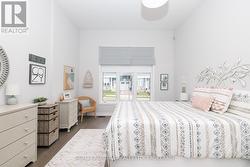 Primary Bedroom w/walk-in closet & 5pc ensuite - 