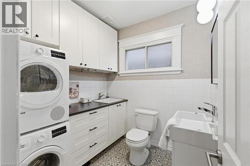 199 Kensington Avenue S, Hamilton, ON - Indoor Photo Showing Laundry Room