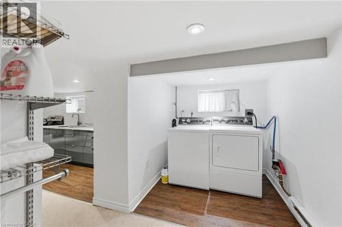199 Kensington Avenue S, Hamilton, ON - Indoor Photo Showing Laundry Room