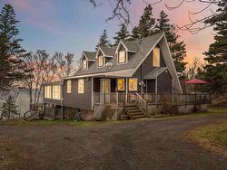7055 Highway 101 Plympton, NS B0W 2R0