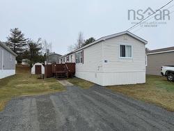 19 Christopher Avenue Mount Uniacke, NS B0N 1Z0