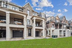 2096 FAIRMONT COMMON  Burlington, ON L7P 0V8