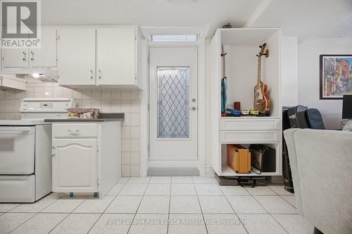 Separate entrance to basement - 1311 Underwood Drive, Mississauga, ON - Indoor Photo Showing Kitchen