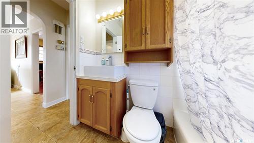 2711 Montreal Crescent, Regina, SK - Indoor Photo Showing Bathroom