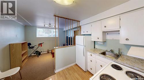 2711 Montreal Crescent, Regina, SK - Indoor Photo Showing Kitchen