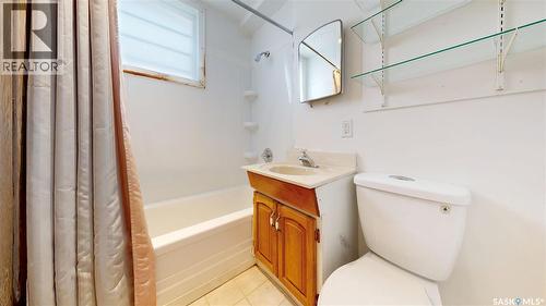 2711 Montreal Crescent, Regina, SK - Indoor Photo Showing Bathroom