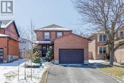 10 BALMORAL COURT  Kingston, ON K7M 7S9