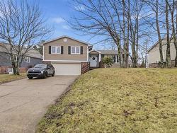 10 Durham Way Cole Harbour, NS B2V 1X1