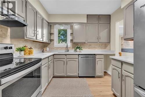 3711 Dandurand Boulevard, Windsor, ON - Indoor Photo Showing Kitchen