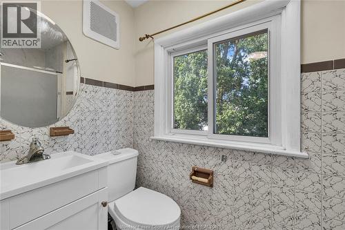 3711 Dandurand Boulevard, Windsor, ON - Indoor Photo Showing Bathroom