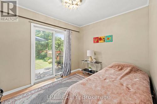 3 Bedrooms On Main Level - 31 Patrick Drive, Aurora, ON - Indoor Photo Showing Bedroom