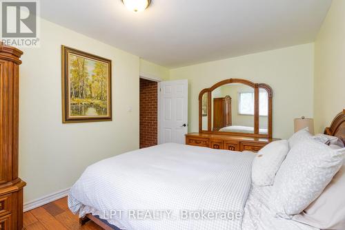 34 Staglir Drive, Tiny, ON - Indoor Photo Showing Bedroom