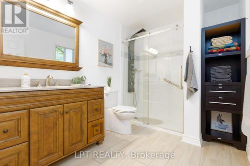 3-Piece Bathroom - 34 Staglir Drive, Tiny, ON - Indoor Photo Showing Bathroom