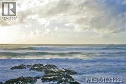 871 Moser Pl  Tofino, BC V0R 2Z0