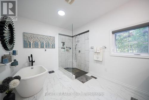 9 Michael'S Lane, Tillsonburg, ON - Indoor Photo Showing Bathroom
