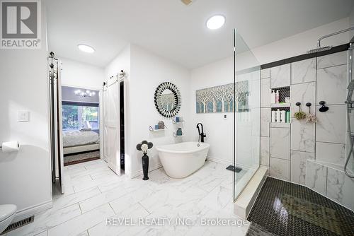9 Michael'S Lane, Tillsonburg, ON - Indoor Photo Showing Bathroom