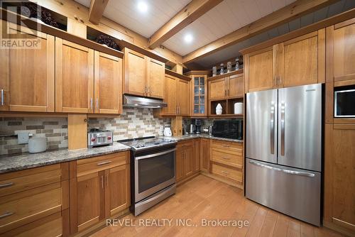 9 Michael'S Lane, Tillsonburg, ON - Indoor Photo Showing Kitchen