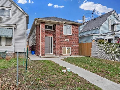 658 Caron, Windsor, ON 