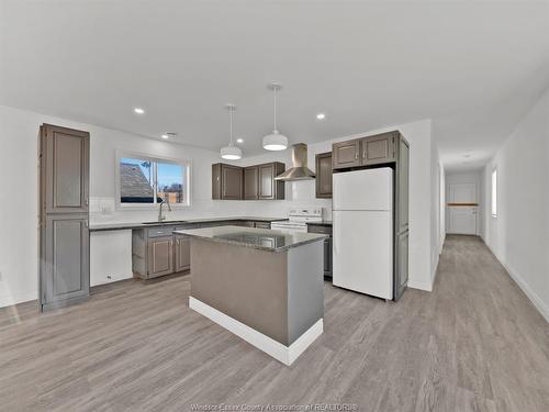 658 Caron, Windsor, ON 