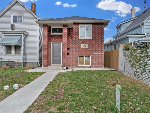 658 Caron, Windsor, ON 