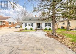 549 VICTORIA STREET  Strathroy-Caradoc (Ne), ON N7G 3C2