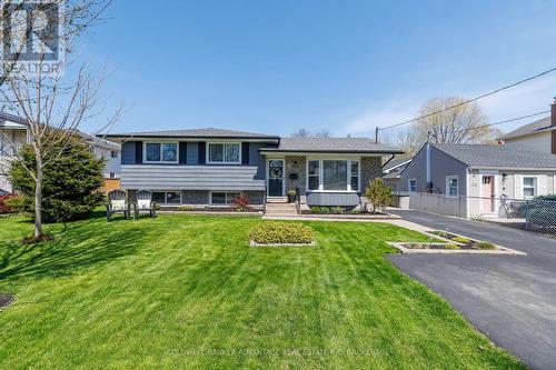 3 NORTHGLEN AVENUE  St. Catharines (Port Weller), ON L2M 1B3