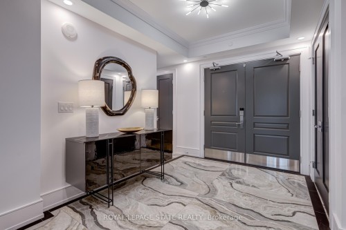 308-2060 Lakeshore Road, Burlington, ON - Indoor Photo Showing Other Room