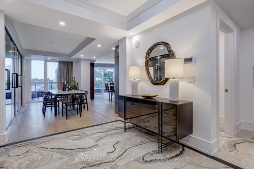 308-2060 Lakeshore Road, Burlington, ON - Indoor